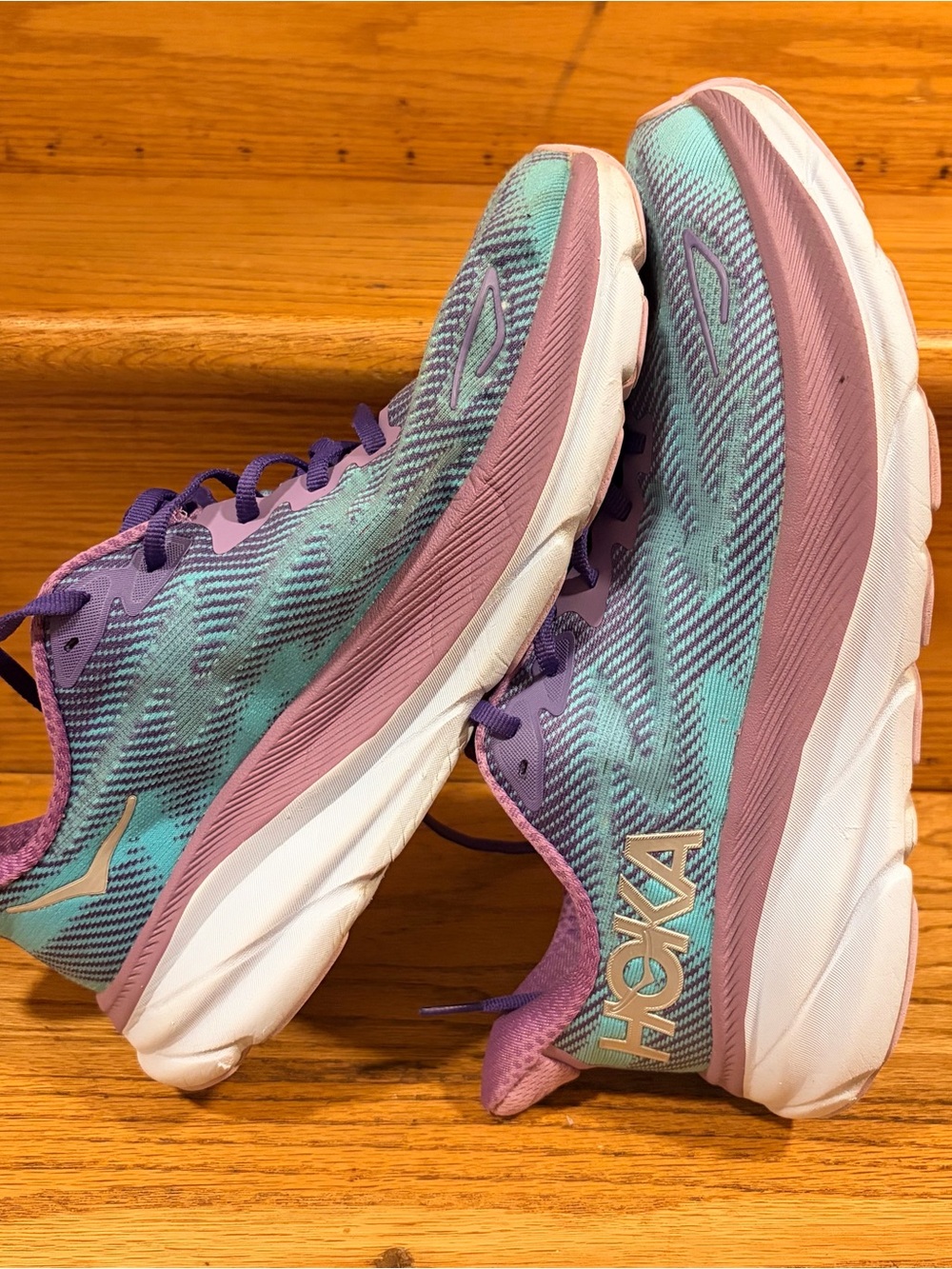 HOKA Men’s Clifton 9 Teal and Purple Running Shoes Size 9